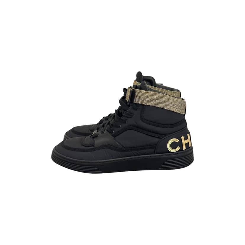 Chanel Interlocking CC Logo Sneakers Black Leather Very good condition - Front View