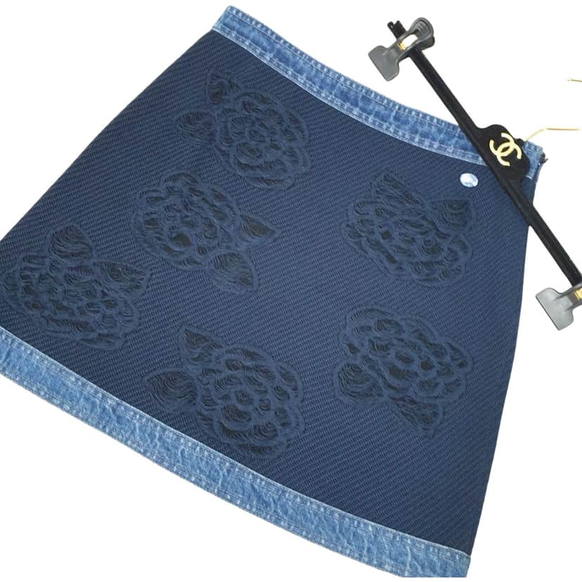 Chanel Camellia Mini Skirt Camel Denim Very good condition - Front View