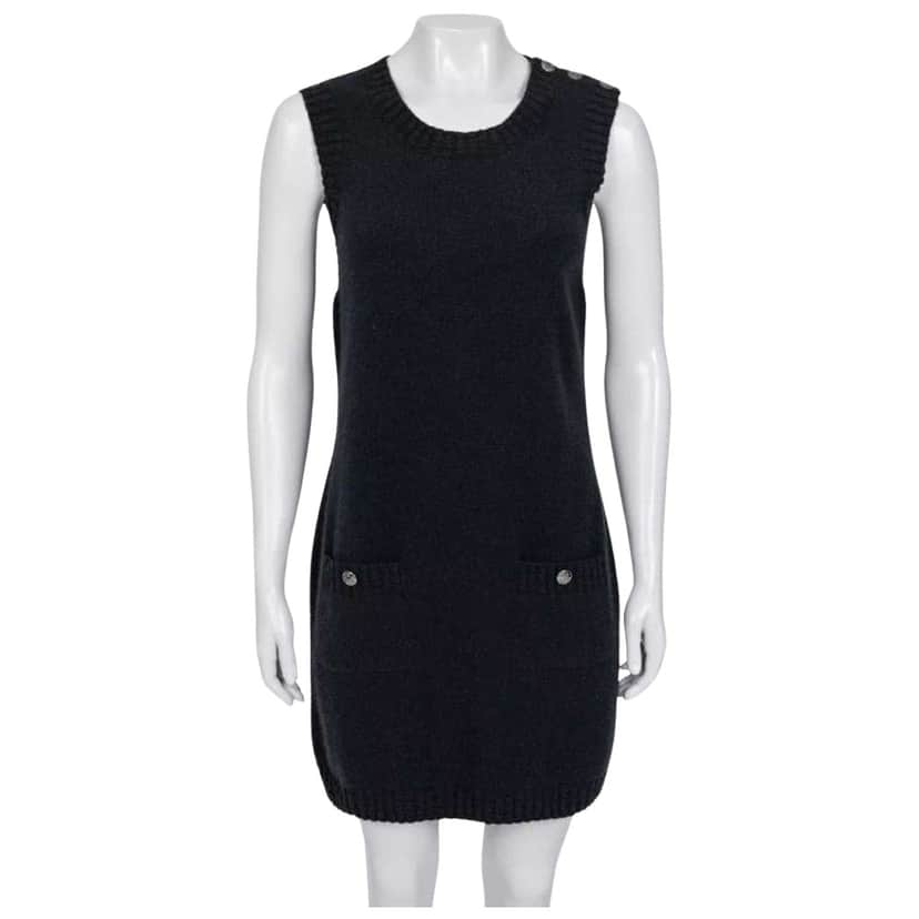 Chanel Knit Dress with Patch Pockets Black Silk Very good condition - Front View