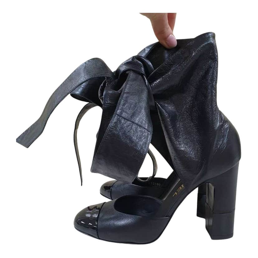 Chanel Lace Up Heeled Sandals Black Leather Very good condition - Front View