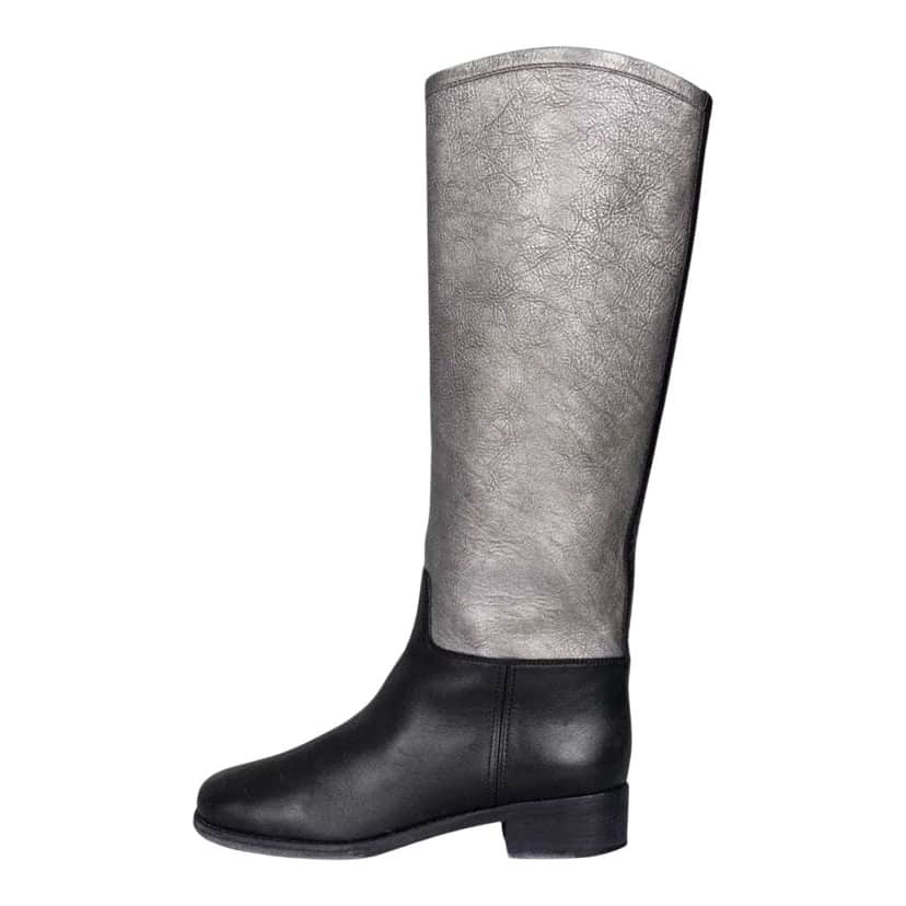 Chanel Ankle Boots Black Leather Very good condition - Front View