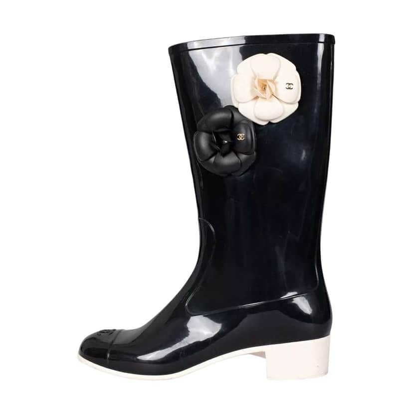 Chanel Rubber Camellia Boots Black Leather Very good condition - Front View