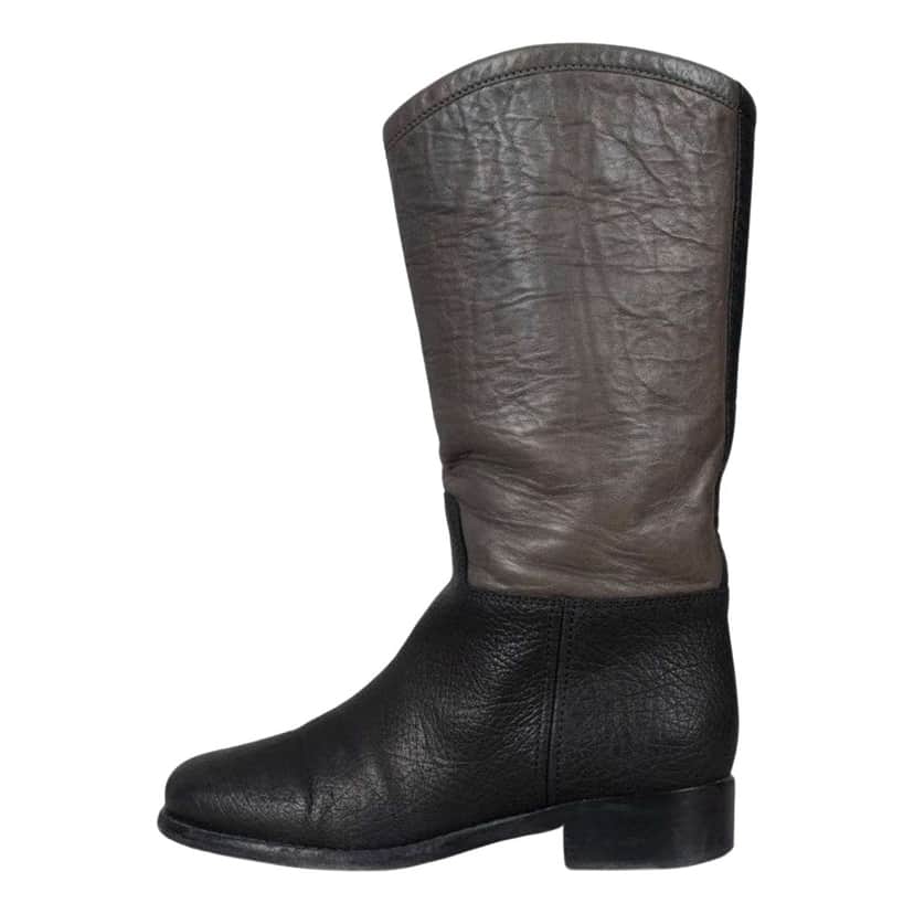 Chanel Two Boots Black Leather Good condition - Front View