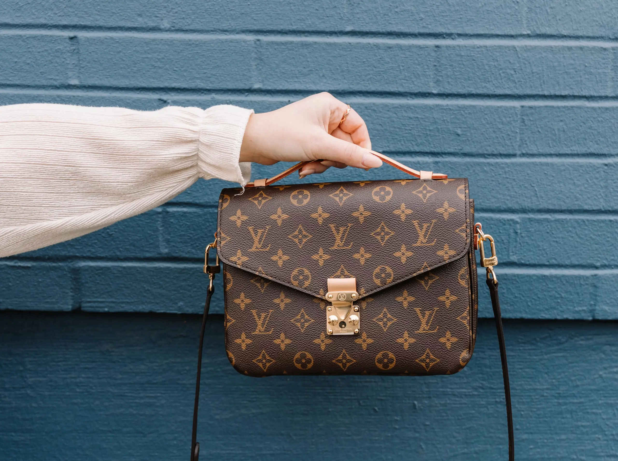 Pre-owned designer bags for sale in Dubai — authenticated luxury resale at Libas Collective